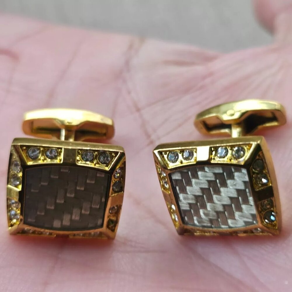 Men Cufflinks Fashion Jewelry Gold Tone Cuff Stud Shirt Cuff Links NWOT Unbrand